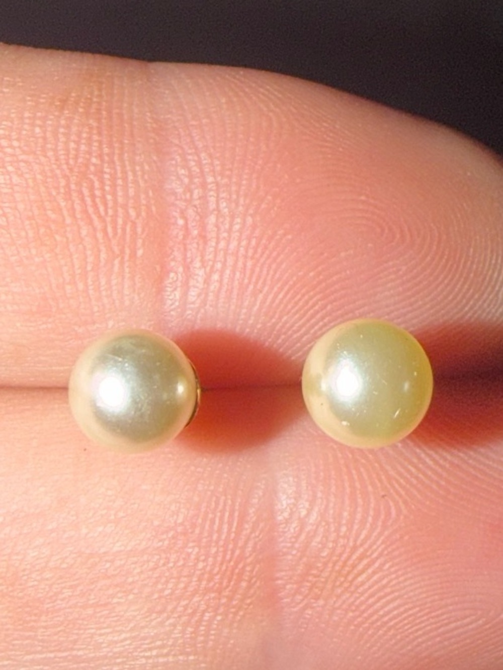 Classic Cream Pearl Stud Earrings - Unbranded